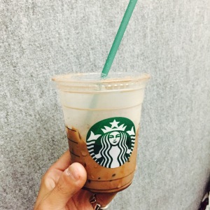 これは凄いぞ!スターバックスの新サービス!スマホの電池切れたらスタバへGO【キューレーション記事】@大阪@豊中