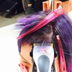 必見！【グラデーショントロピカルパープル】のカラー後にバリカンで刈り上げる…(笑)＠大阪＠豊中