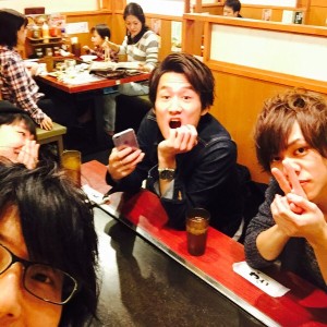 今日は今から新参者会です☆☆美容師トークに花咲かせてやるぜっ！！