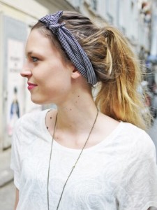 眠っているヘアバンドありませんか？ゴムと合わせて作る"大人のこなれ一つ結び"【キュレーション記事】