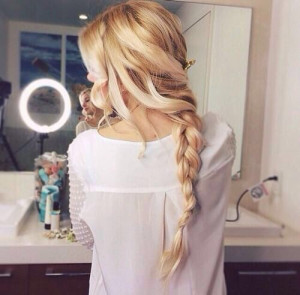 毎日のヘアアレンジを3倍に可愛くする人気NO.1の”ゴールドピン”などの可愛い”ヘアピン”の使い方@大阪@豊中