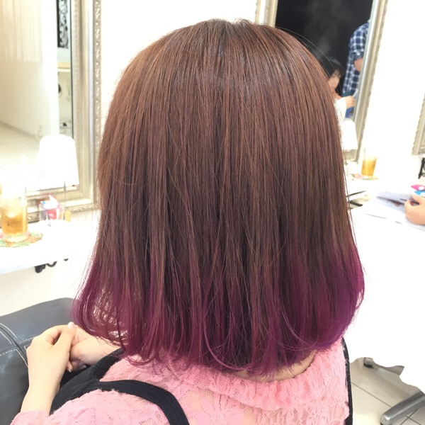 カラーバターを使ったピンクパープルのグラデーションとアンニュイボブ なみちゃん の髪