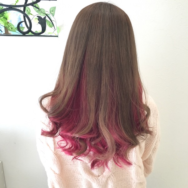 カラーバターを使ったピンクカラーが可愛い まみちゃん の髪
